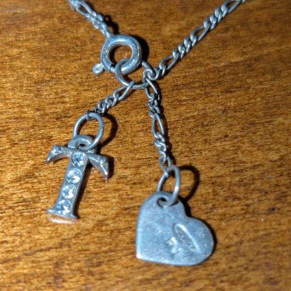Vtg Dainty 925 Sterling Silver Figaro Chain Heart & Rhinestone 'T' Charm Anklet - Picture 4 of 5